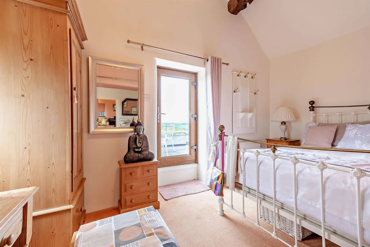 Eyam, Hope Valley, S32, photo 15