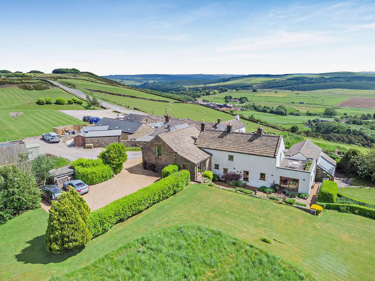 Eyam, Hope Valley, S32, photo 2