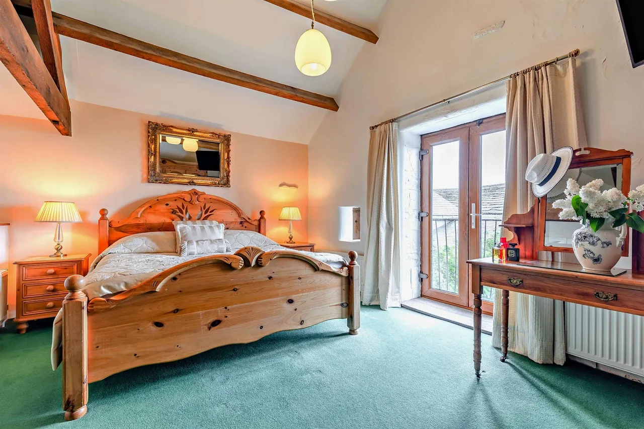 Eyam, Hope Valley, S32, photo 17