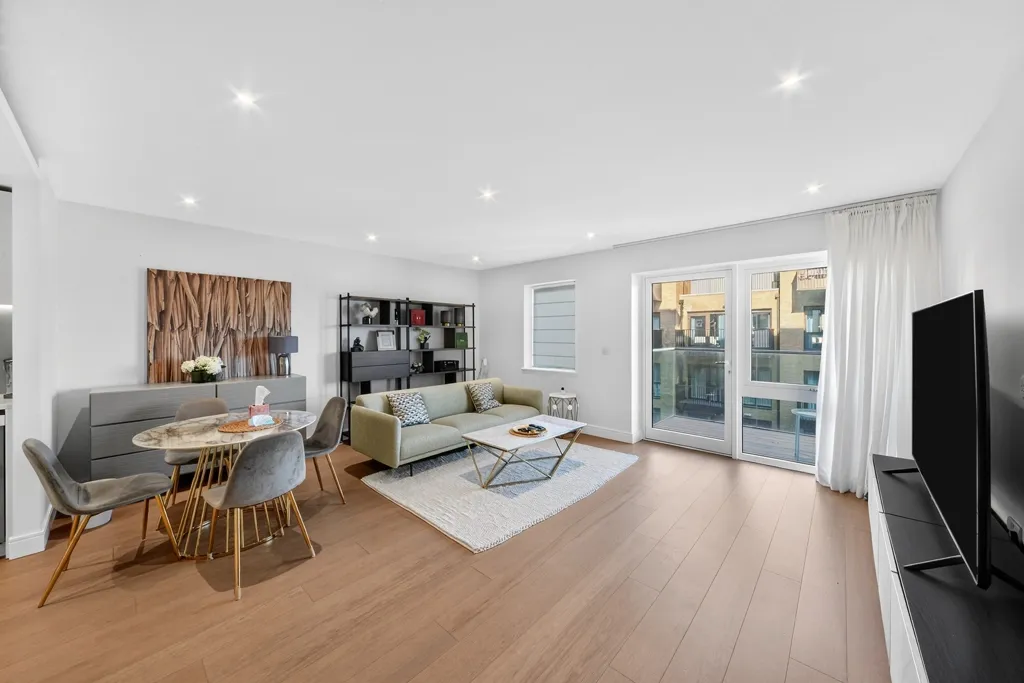 Tierney Lane, Hammersmith, W6, photo 2