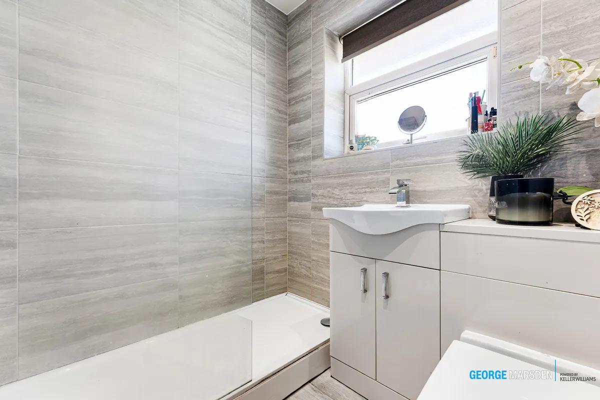 Wigan, WN3, photo 20