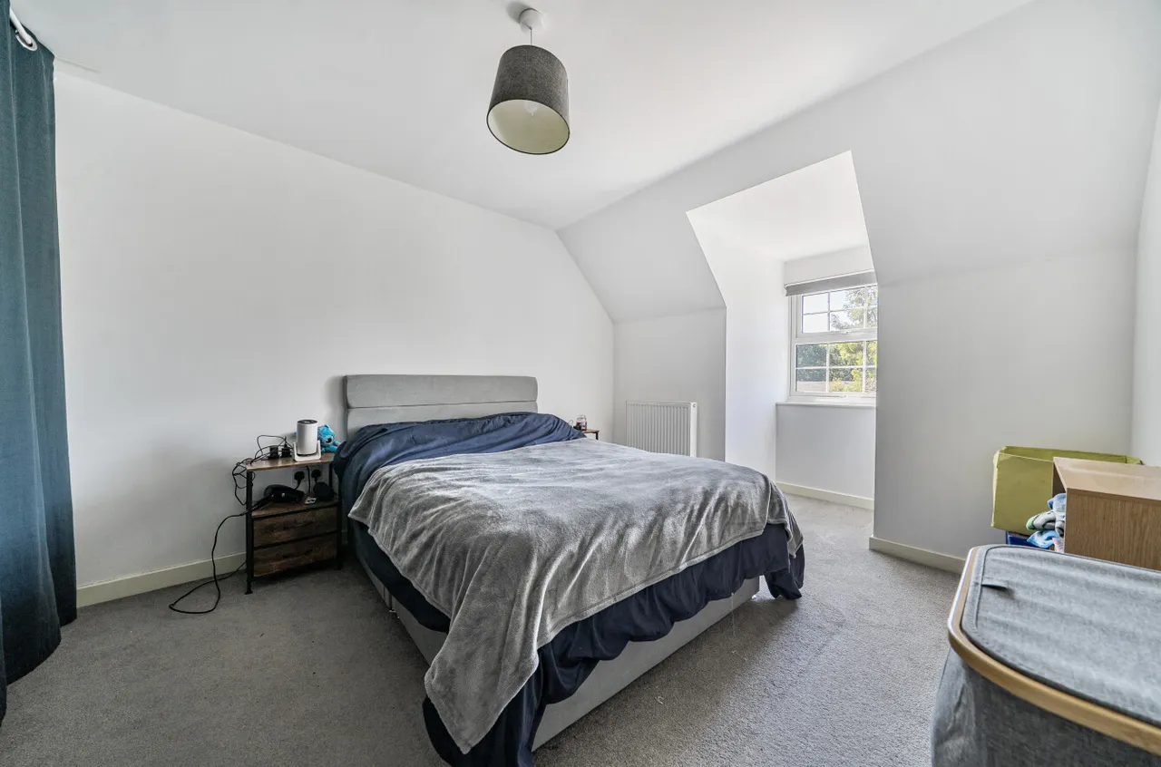 Gloucester Drive, Sarisbury Green, SO31, photo 4