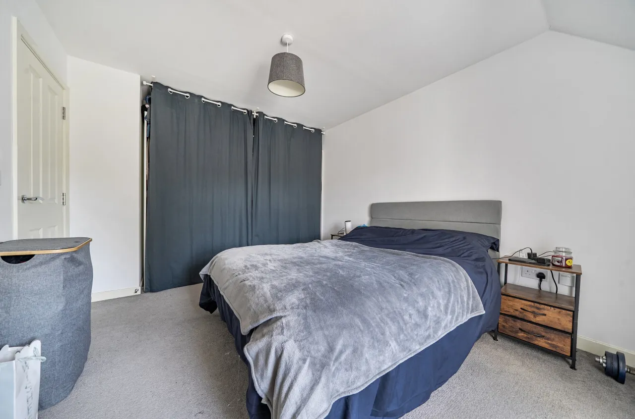Gloucester Drive, Sarisbury Green, SO31, photo 5