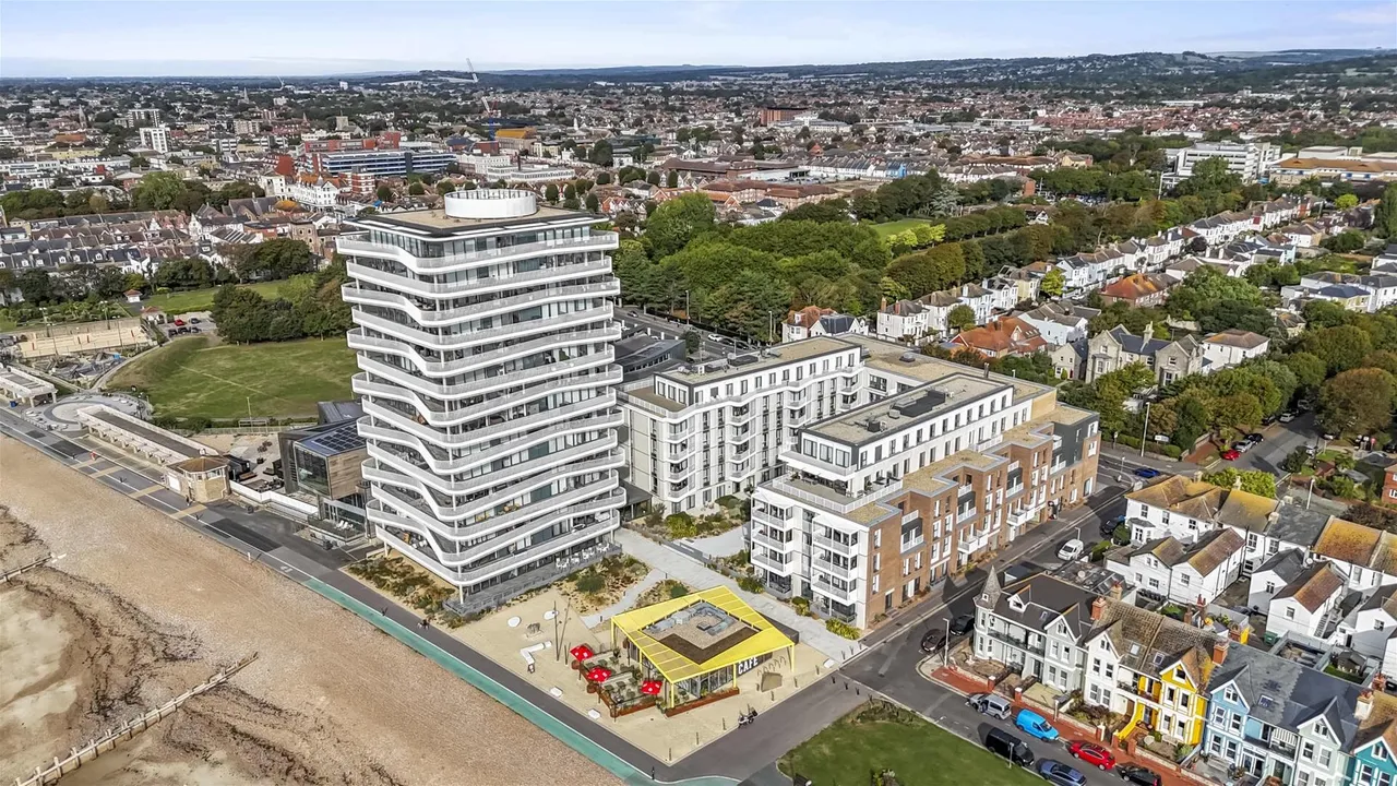 Brighton Road, Worthing, photo 15