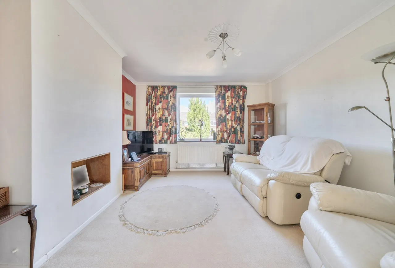 Delabere Road, Gloucestershire, Bishops Cleeve, GL52 8AN, photo 6