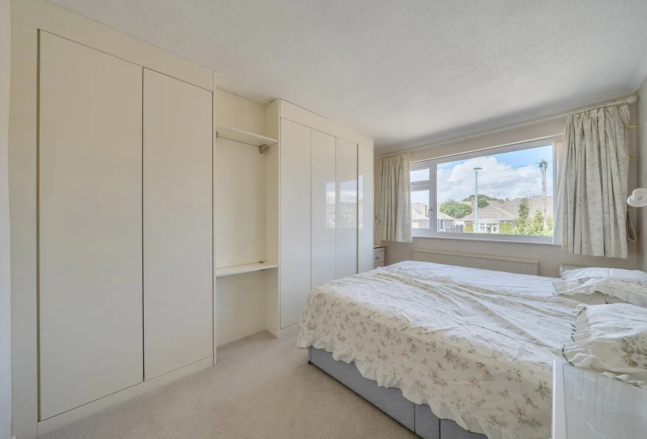 Delabere Road, Gloucestershire, Bishops Cleeve, GL52 8AN, photo 9