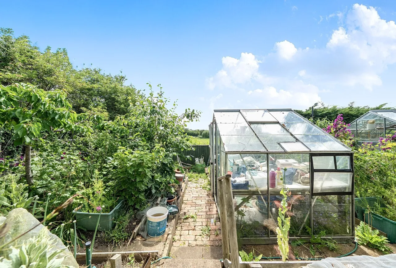 Delabere Road, Gloucestershire, Bishops Cleeve, GL52 8AN, photo 13