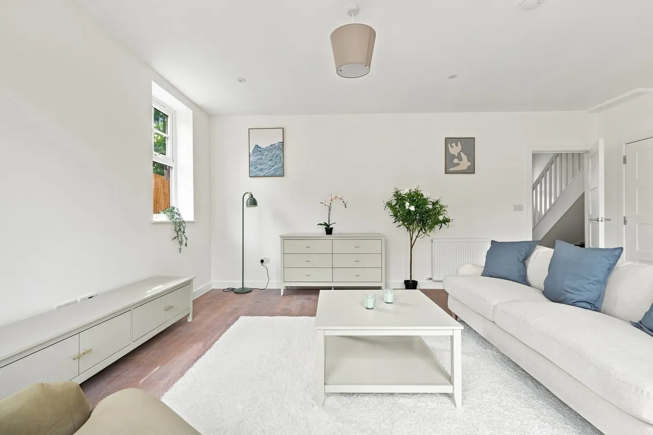 Morton Road, East Grinstead, RH19, photo 5