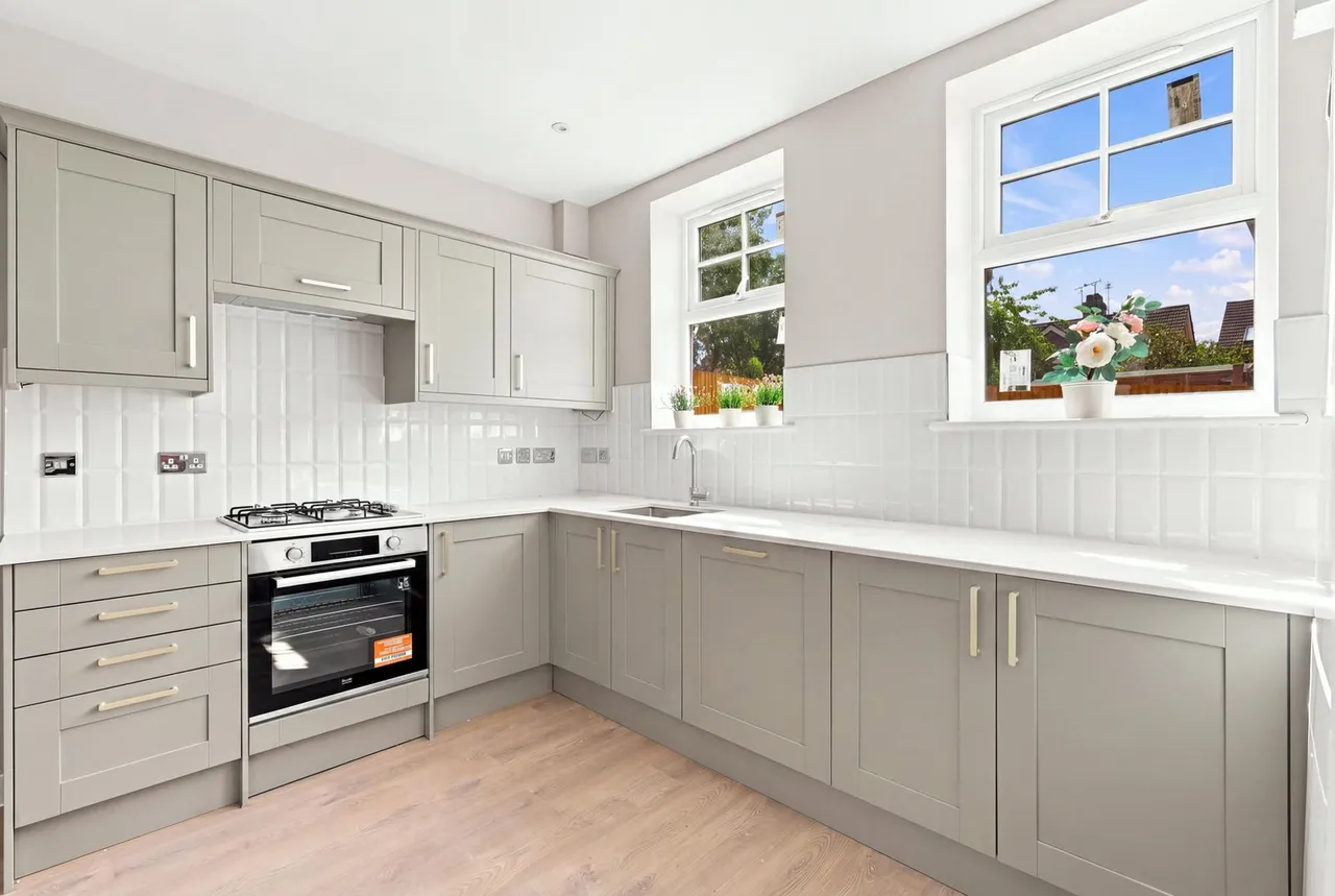 Morton Road, East Grinstead, RH19, photo 7