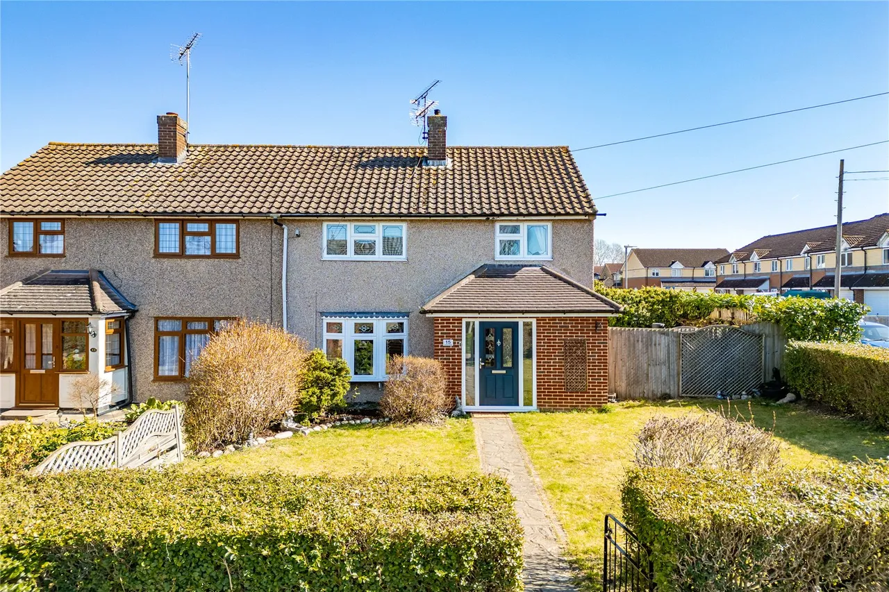 3 bed house for sale, Dowland Walk, Basildon, SS15