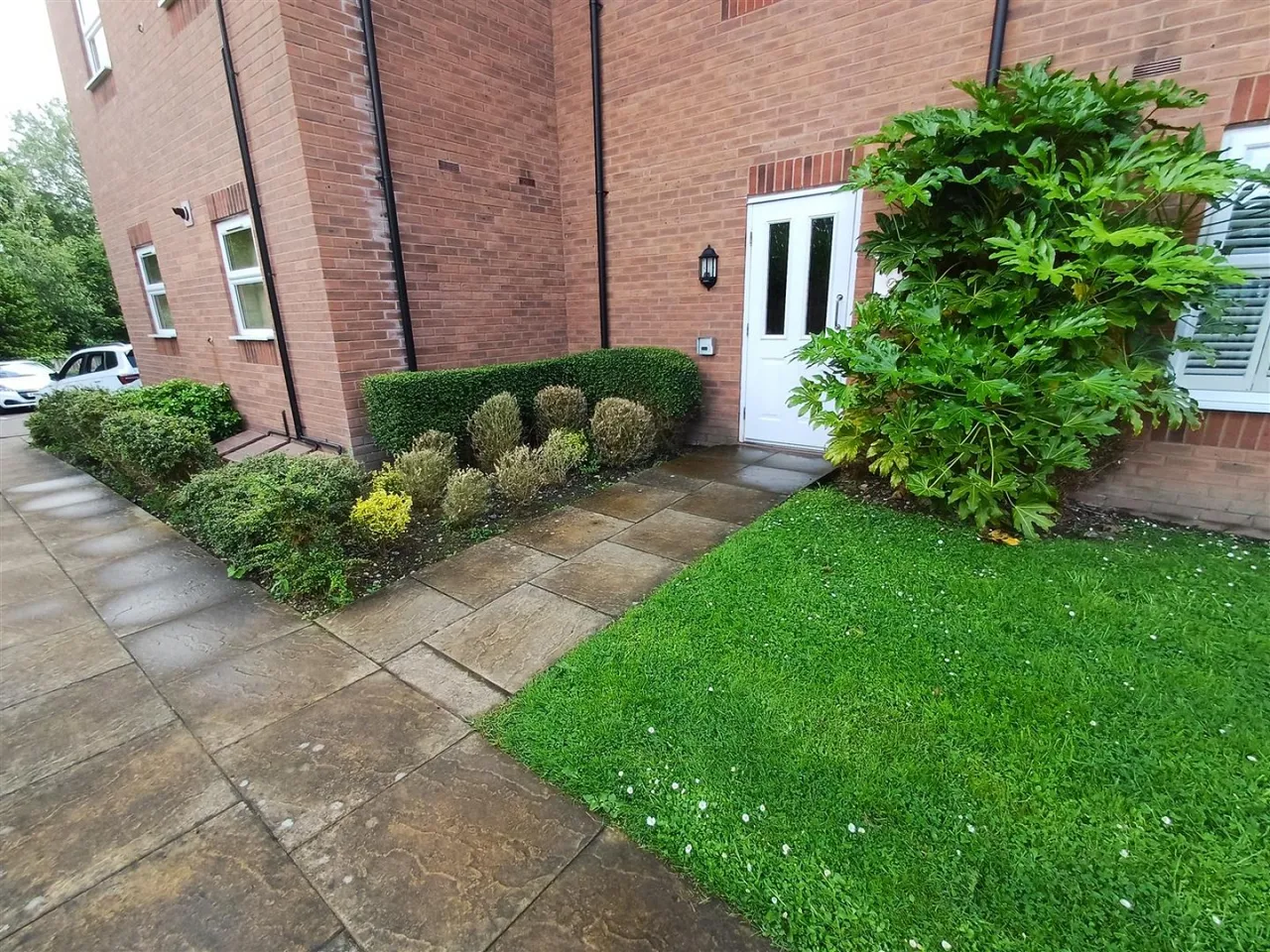 Brett Young Close, Halesowen, photo 4