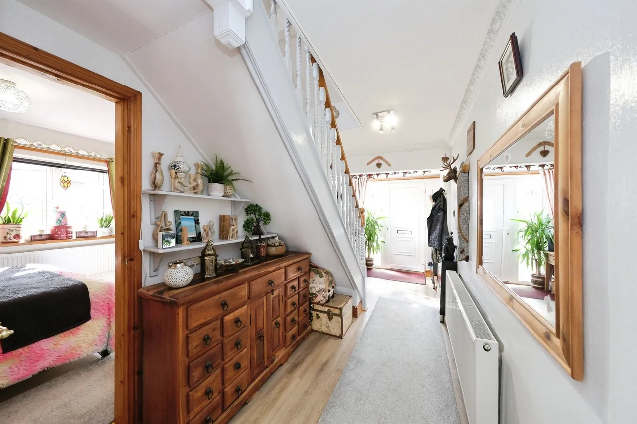 St. Lawrence Road, North Wingfield, Chesterfield, photo 5