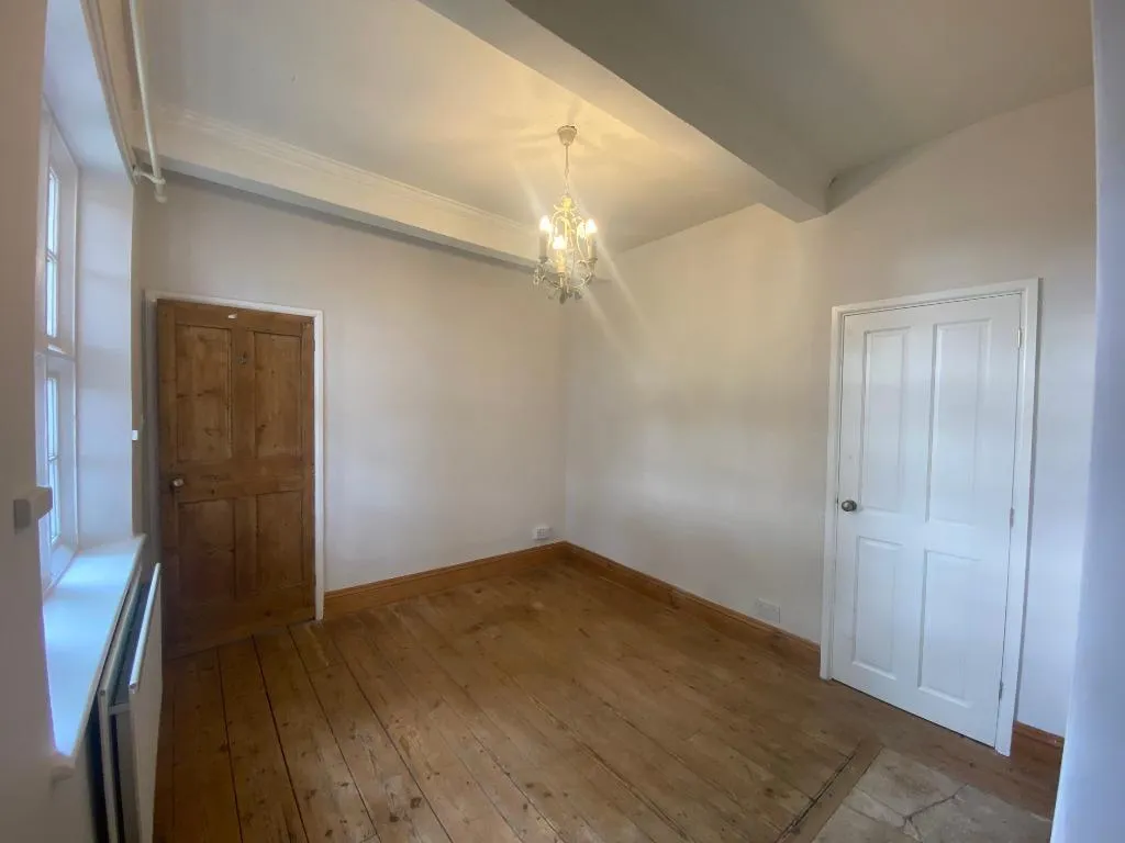 High Road, Manthorpe, NG31, photo 9
