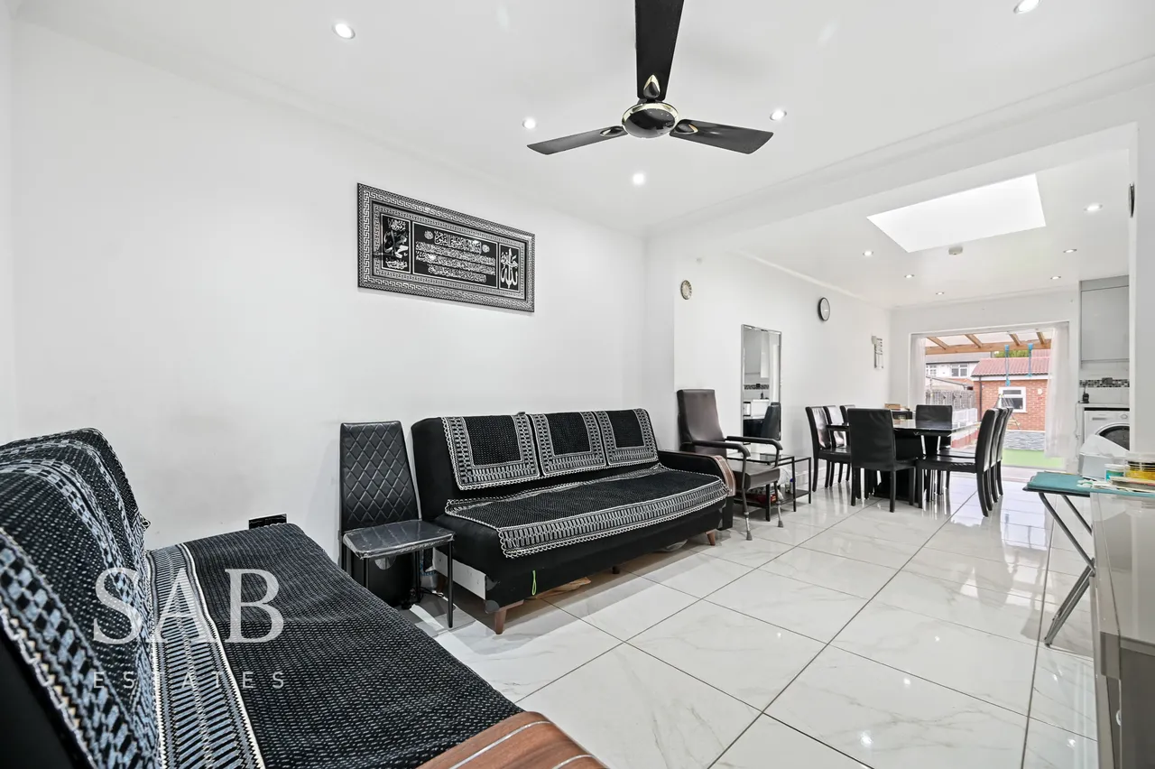 Allenby Road, Southall, UB1, photo 2