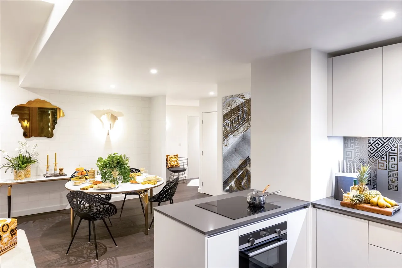 flat for sale, Parry St, London, SW8