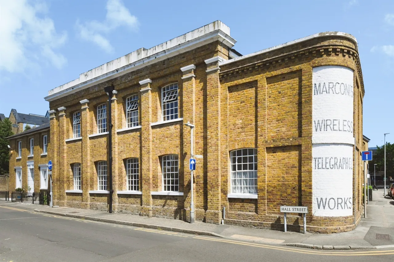 2 bed flat for sale — Mildmay Road, Chelmsford