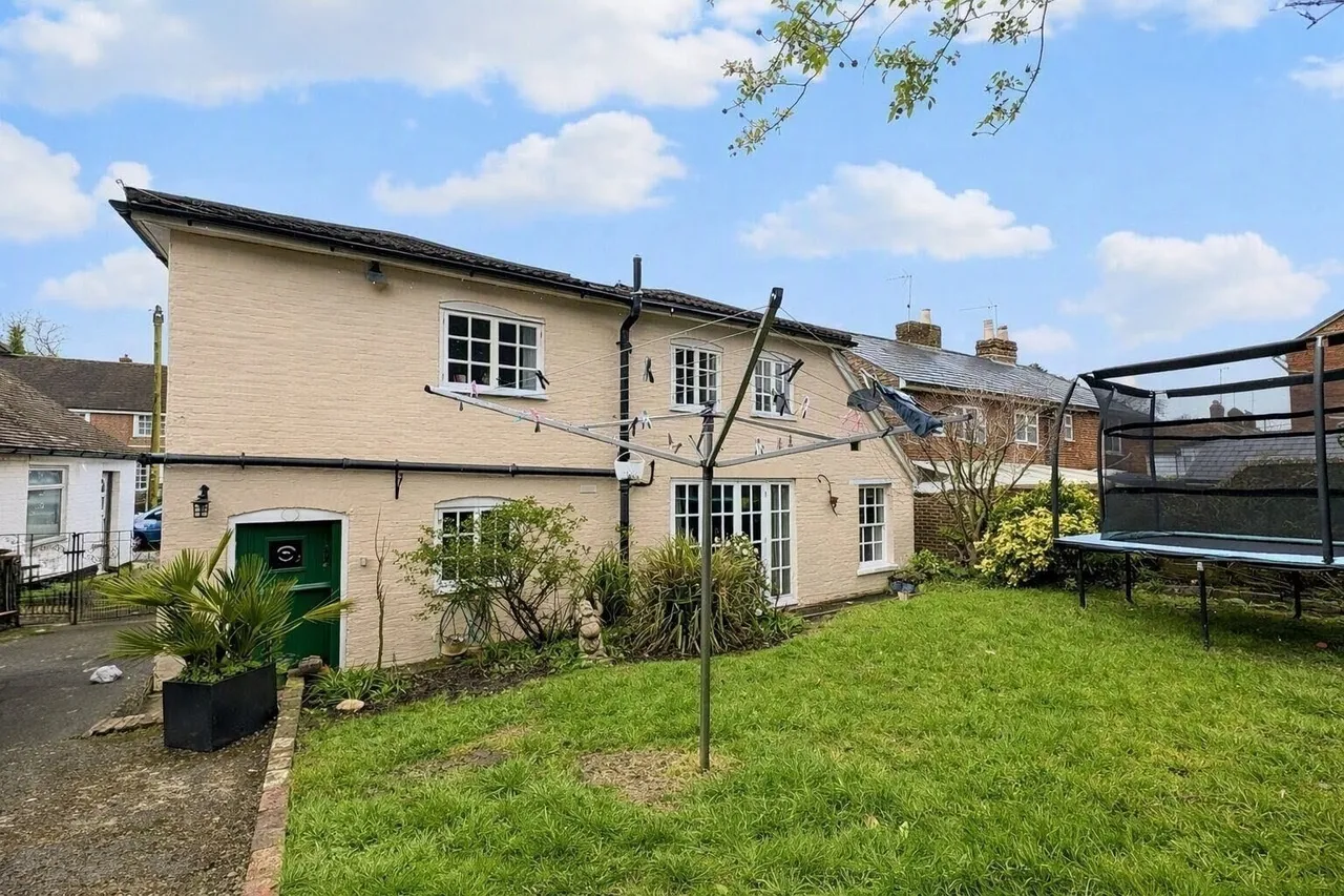 Horndean, PO8, photo 8