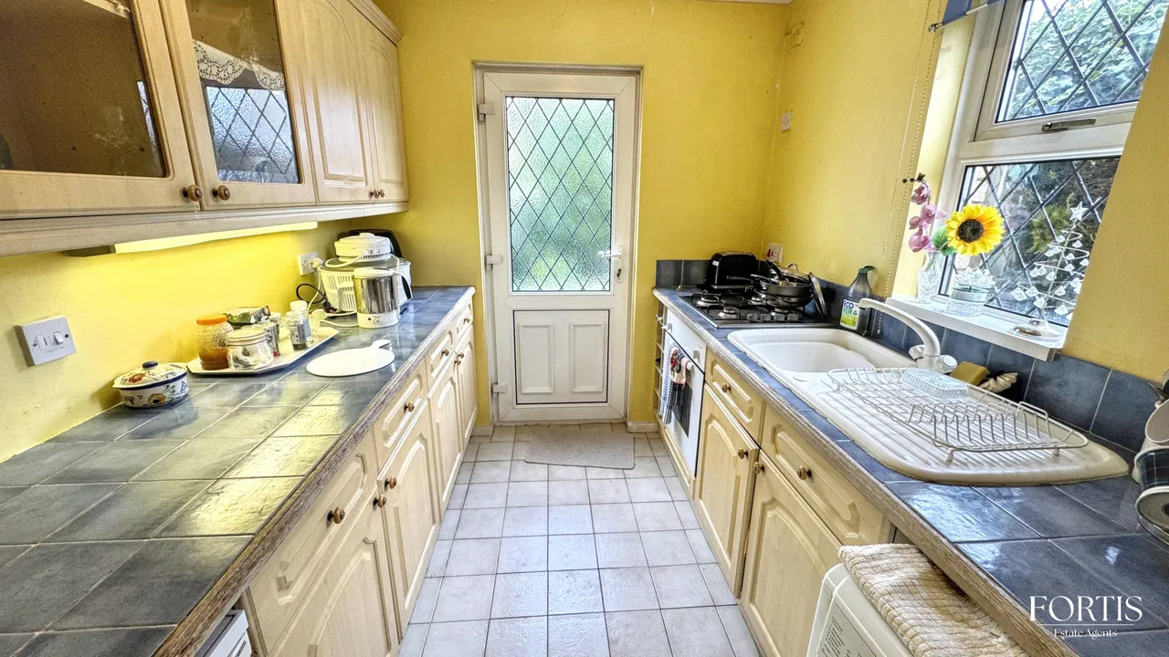 Beale Close, Cardiff, CF5, photo 3