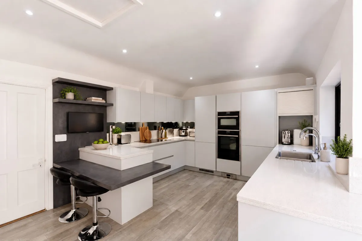 Weald Road, Brentwood, CM14, photo 2