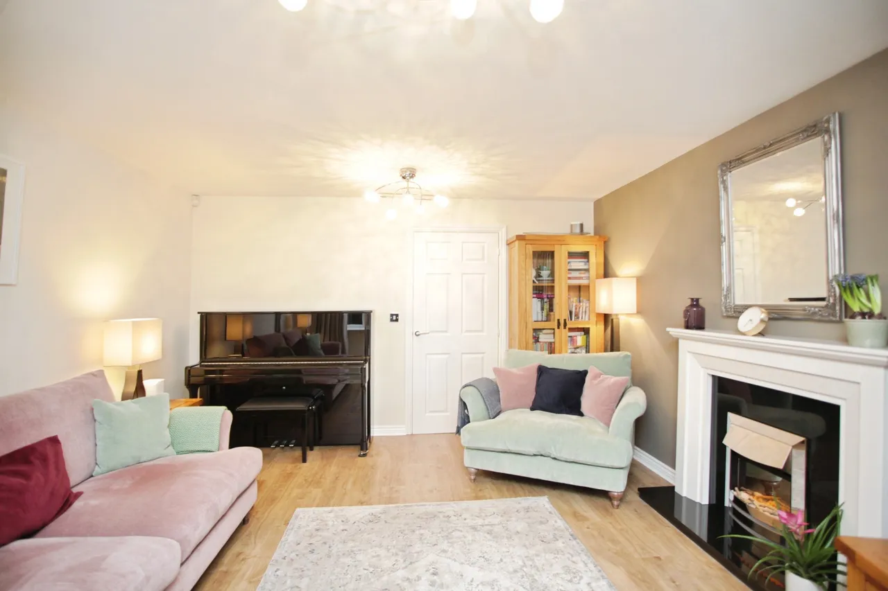 Wisteria Way, Nuneaton, photo 8