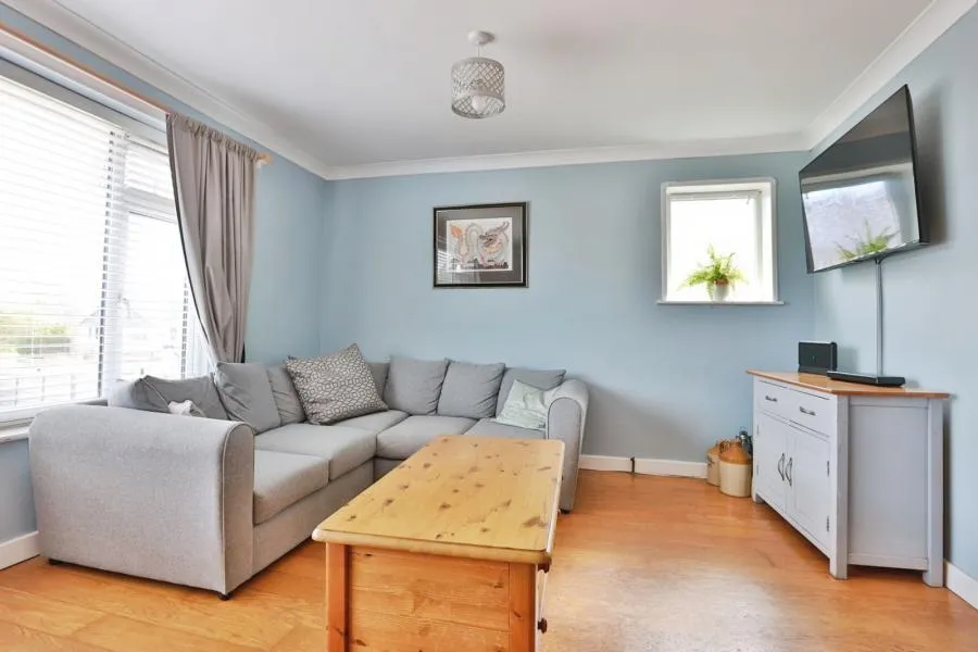 Keighley Avenue, Broadstone, BH18, photo 5