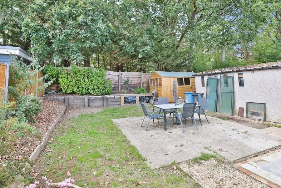 Keighley Avenue, Broadstone, BH18, photo 17