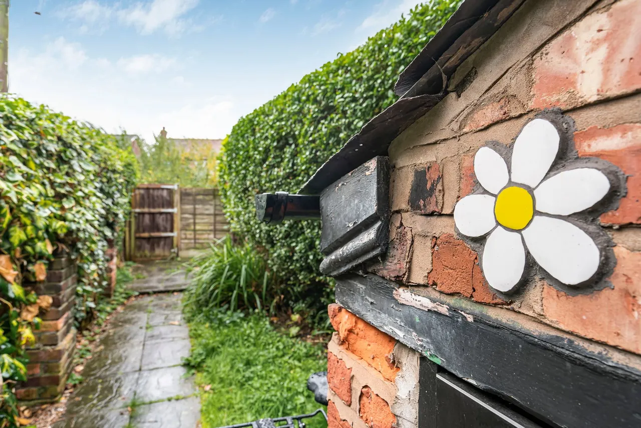 Barlow Road, Levenshulme, M19, photo 16