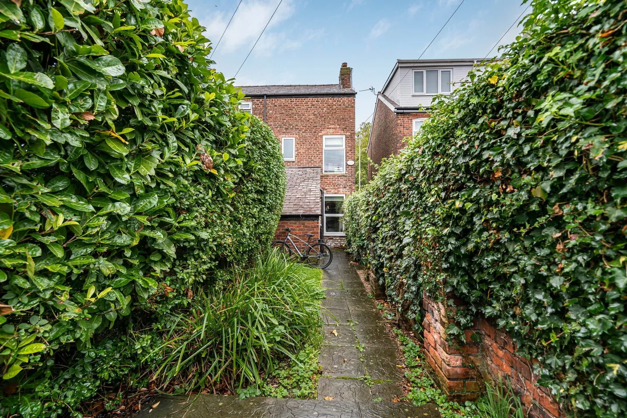 Barlow Road, Levenshulme, M19, photo 17
