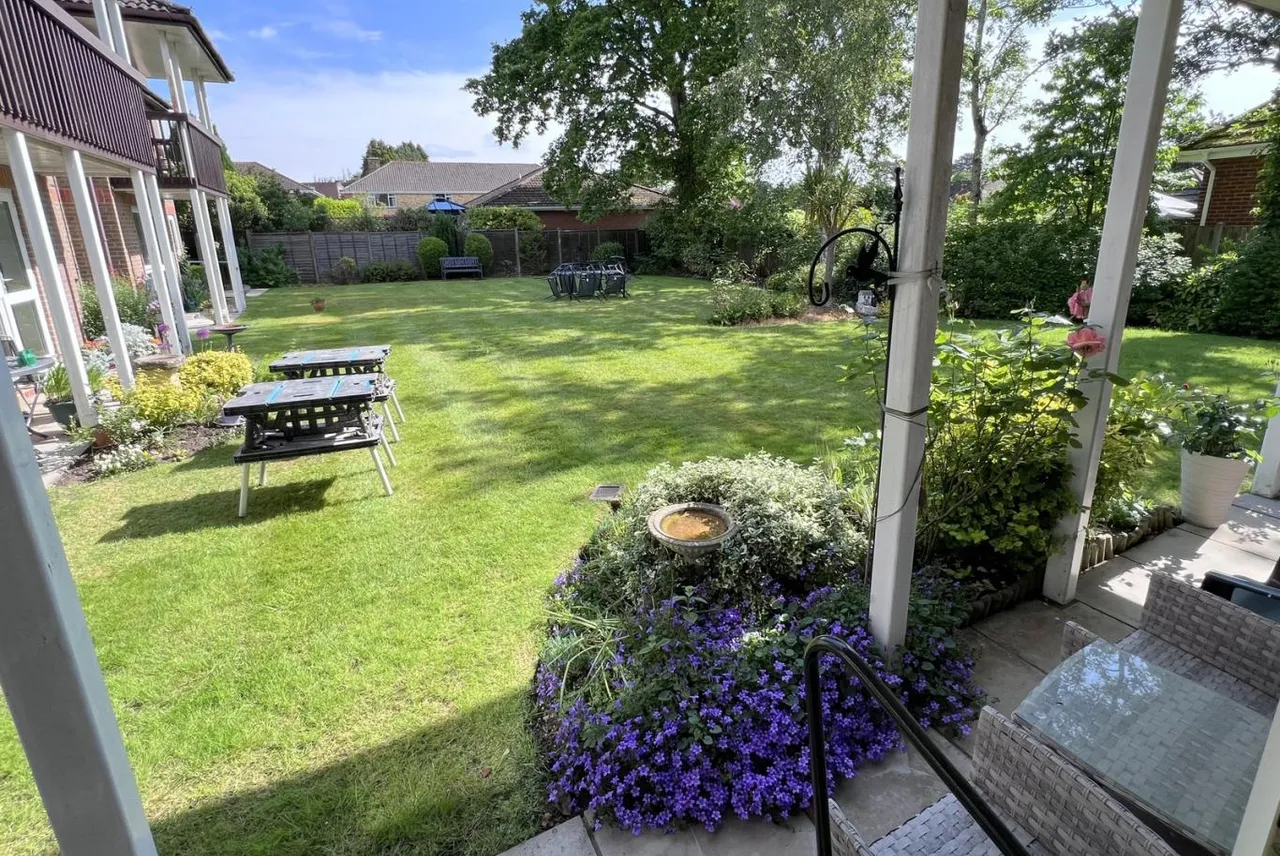 St Marys Mews, BH22, photo 11