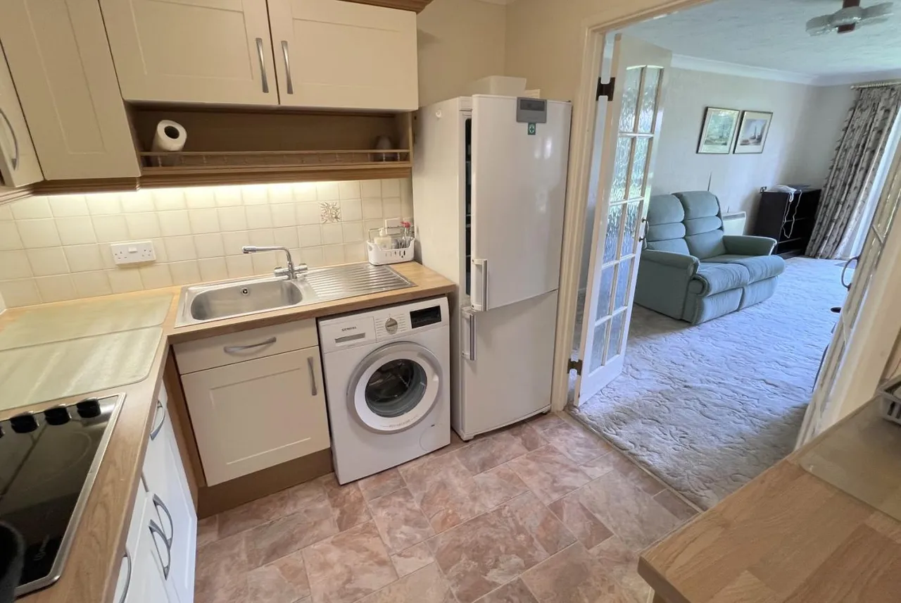 St Marys Mews, BH22, photo 2