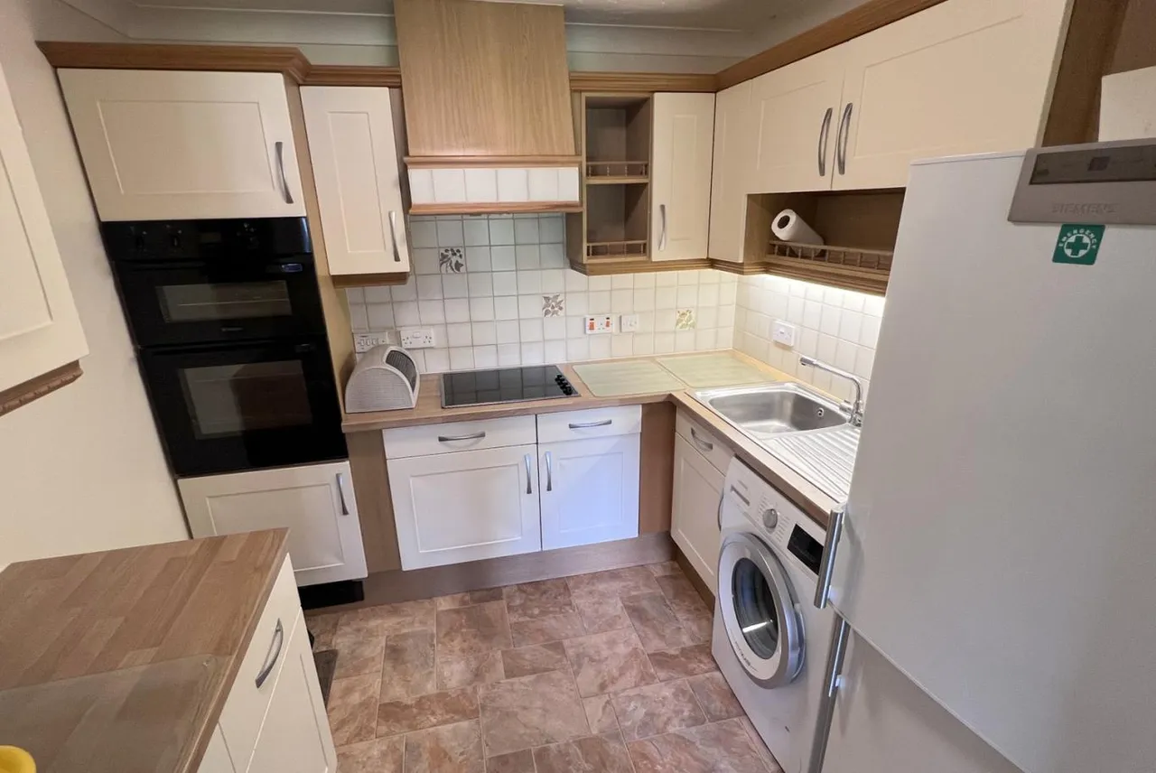 St Marys Mews, BH22, photo 4