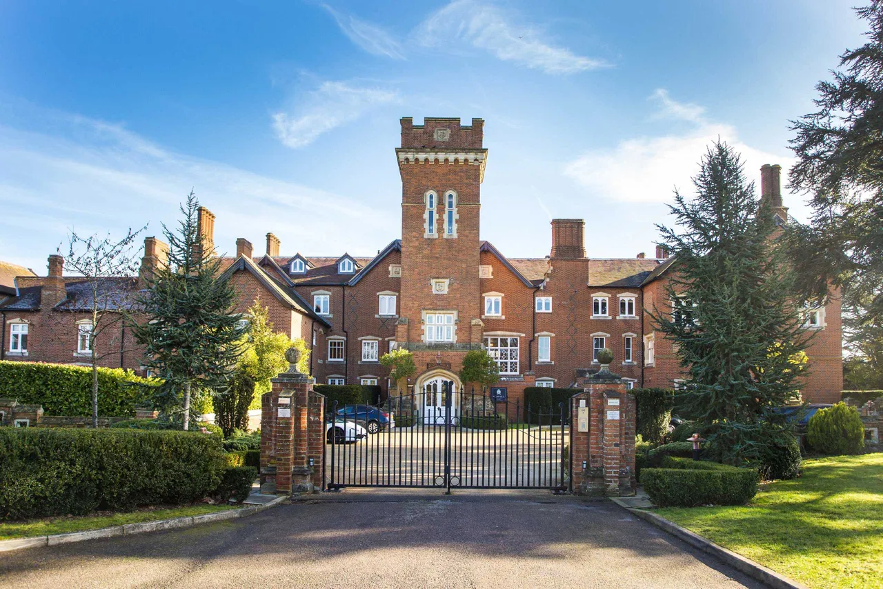 2 bed flat for sale — Essendon Golf & Country Club, Hertfordshire, AL9 6GJ