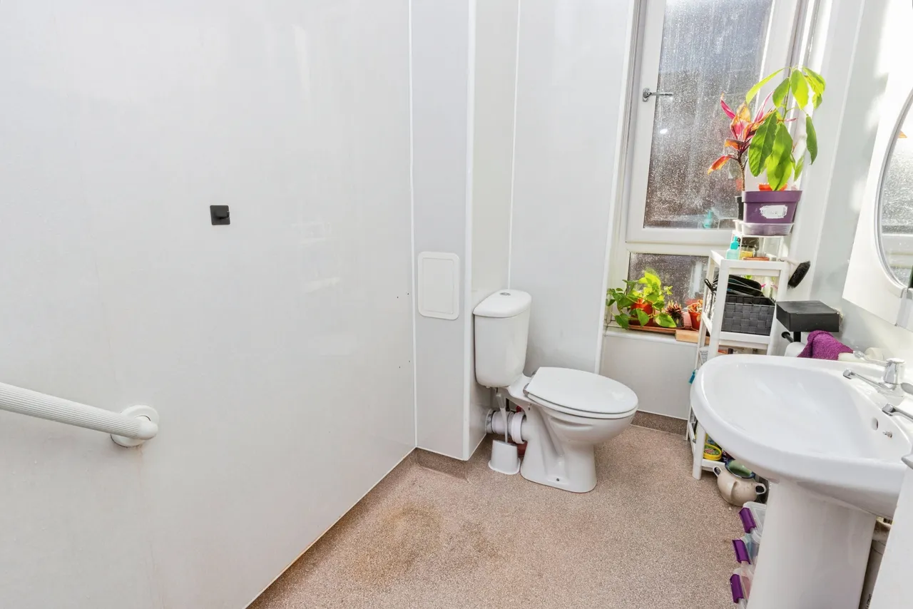Cuthbertson Street, Glasgow, photo 11