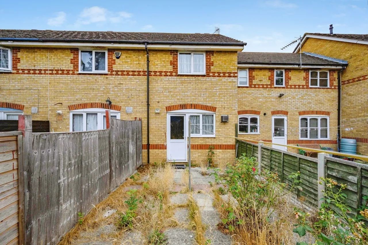 Larkspur Gardens, Luton, Bedfordshire, LU4, photo 10