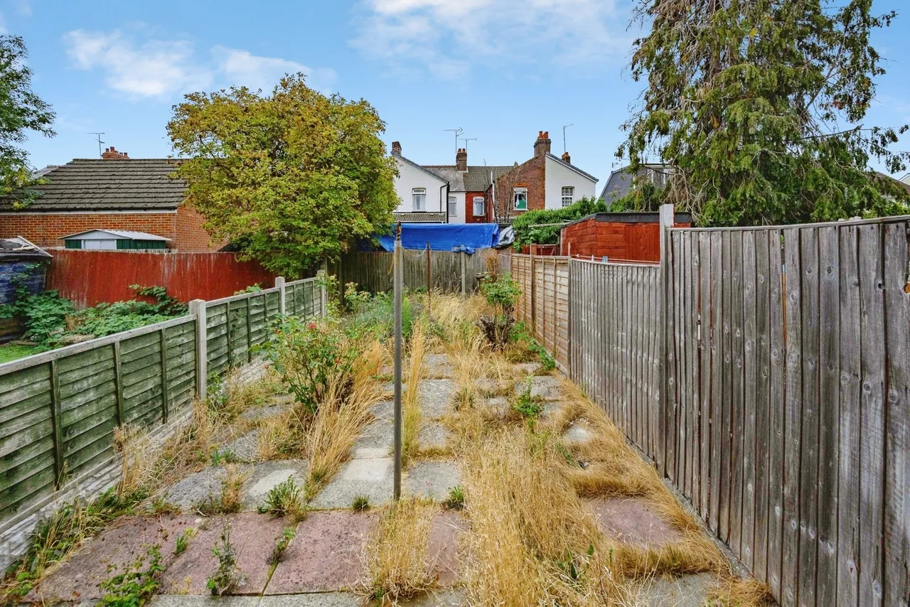 Larkspur Gardens, Luton, Bedfordshire, LU4, photo 9