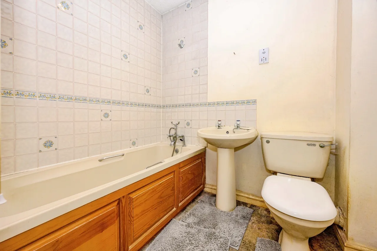 Larkspur Gardens, Luton, Bedfordshire, LU4, photo 6