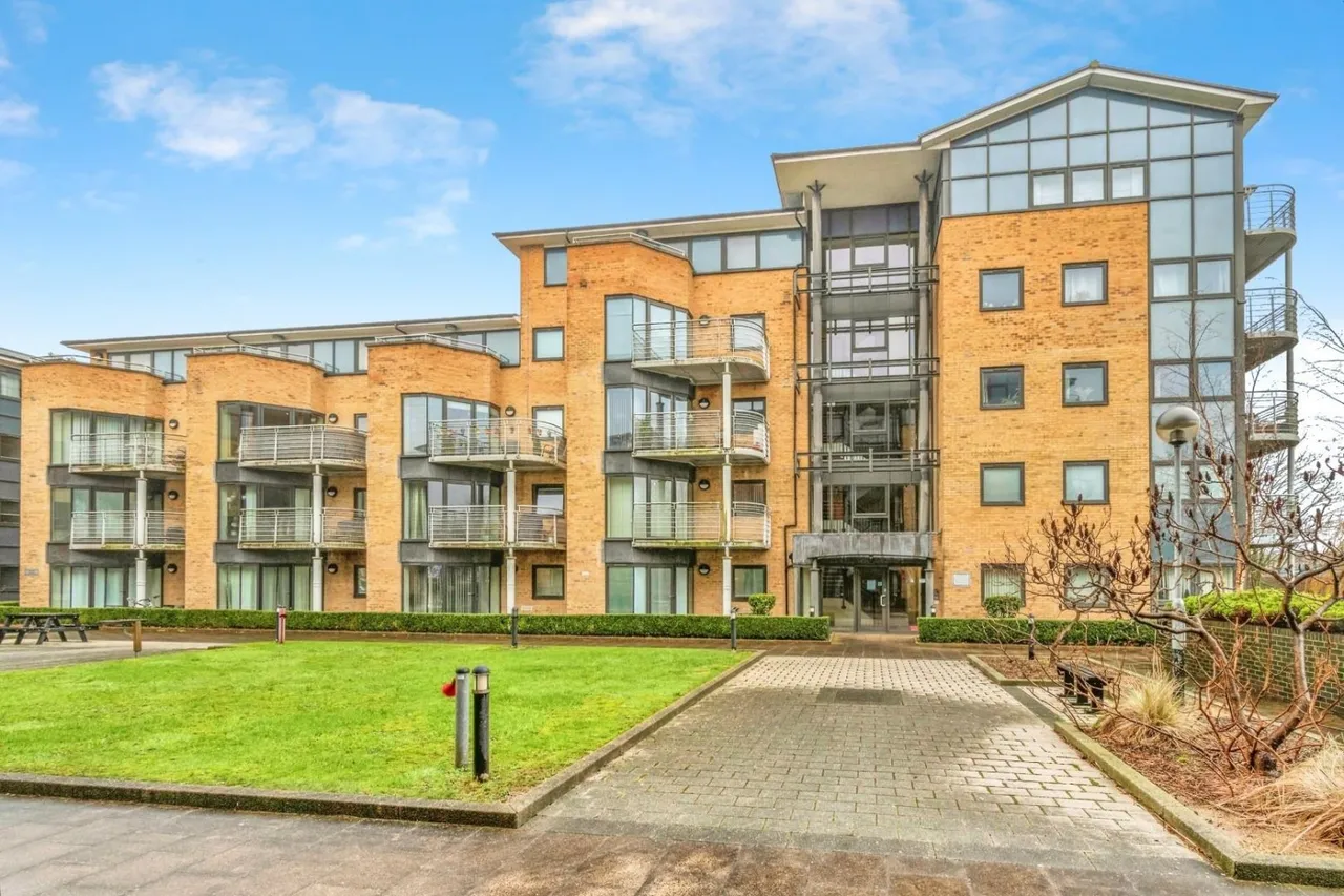 2 bed flat for sale — Venice House, Eboracum Way, York