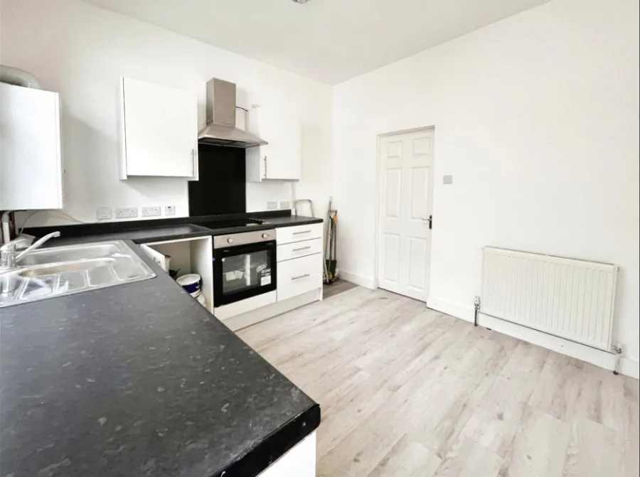 1 bed flat to rent, Priory Crescent, Southend-on-Sea, SS2