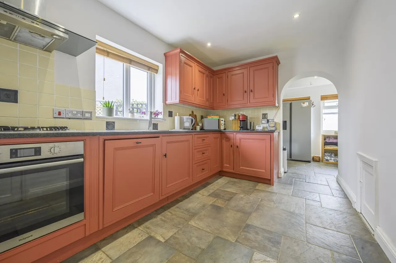 Woodlands Road, Cirencester, GL7, photo 2