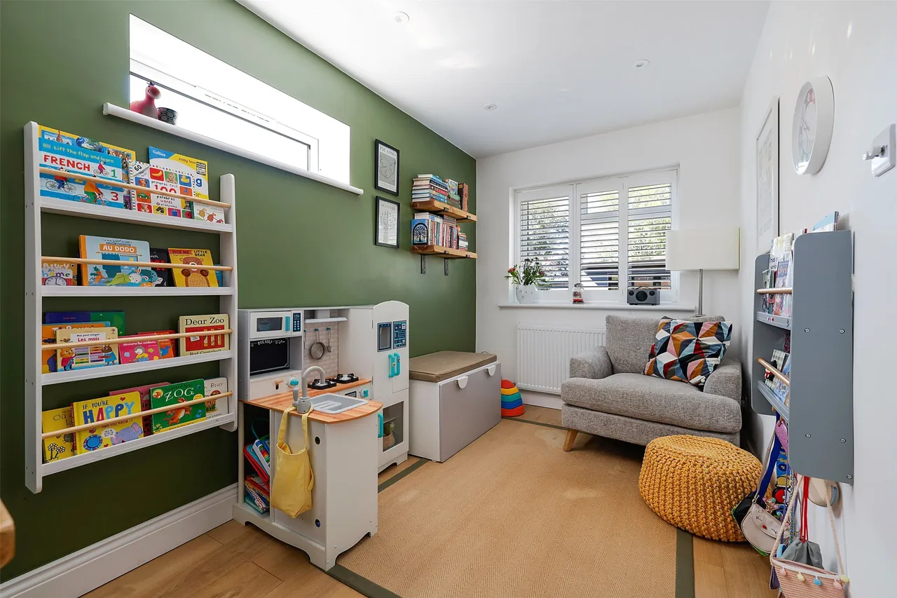 Alexander Road, Reigate, RH2, photo 12