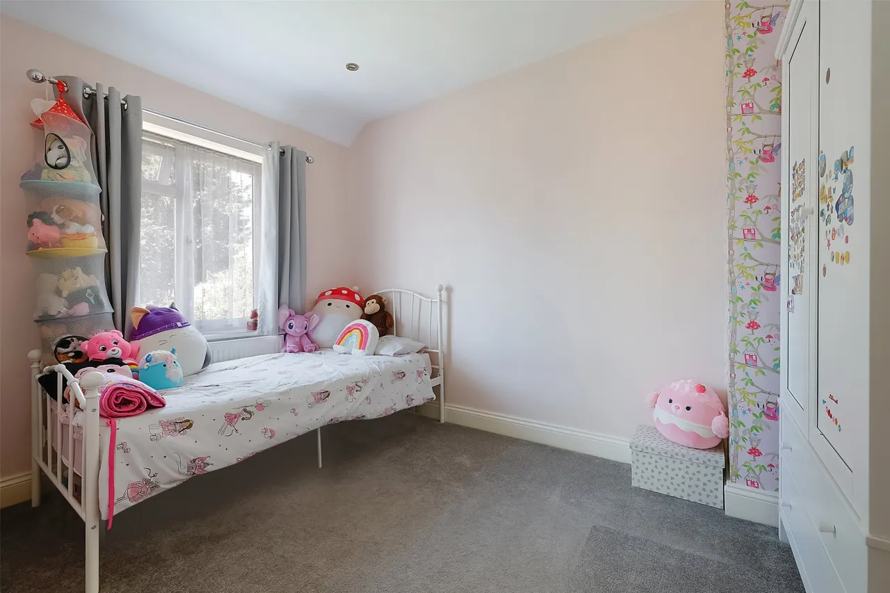 Alexander Road, Reigate, RH2, photo 9