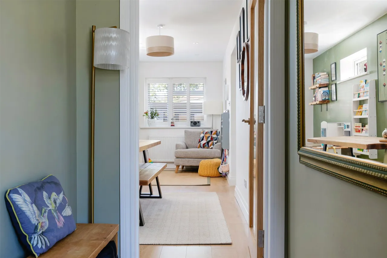 Alexander Road, Reigate, RH2, photo 13