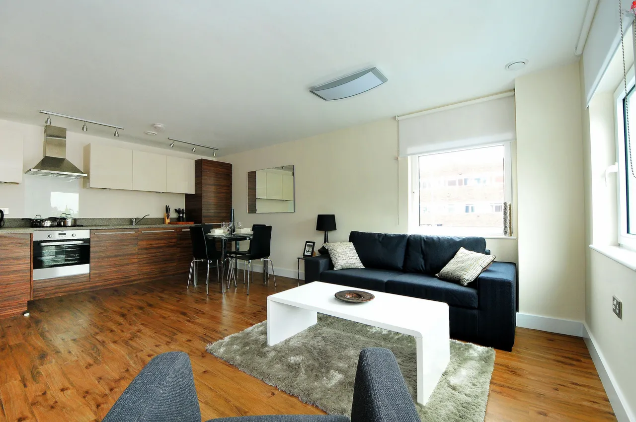 608 TRS Apartments, The Green, Southall, photo 7