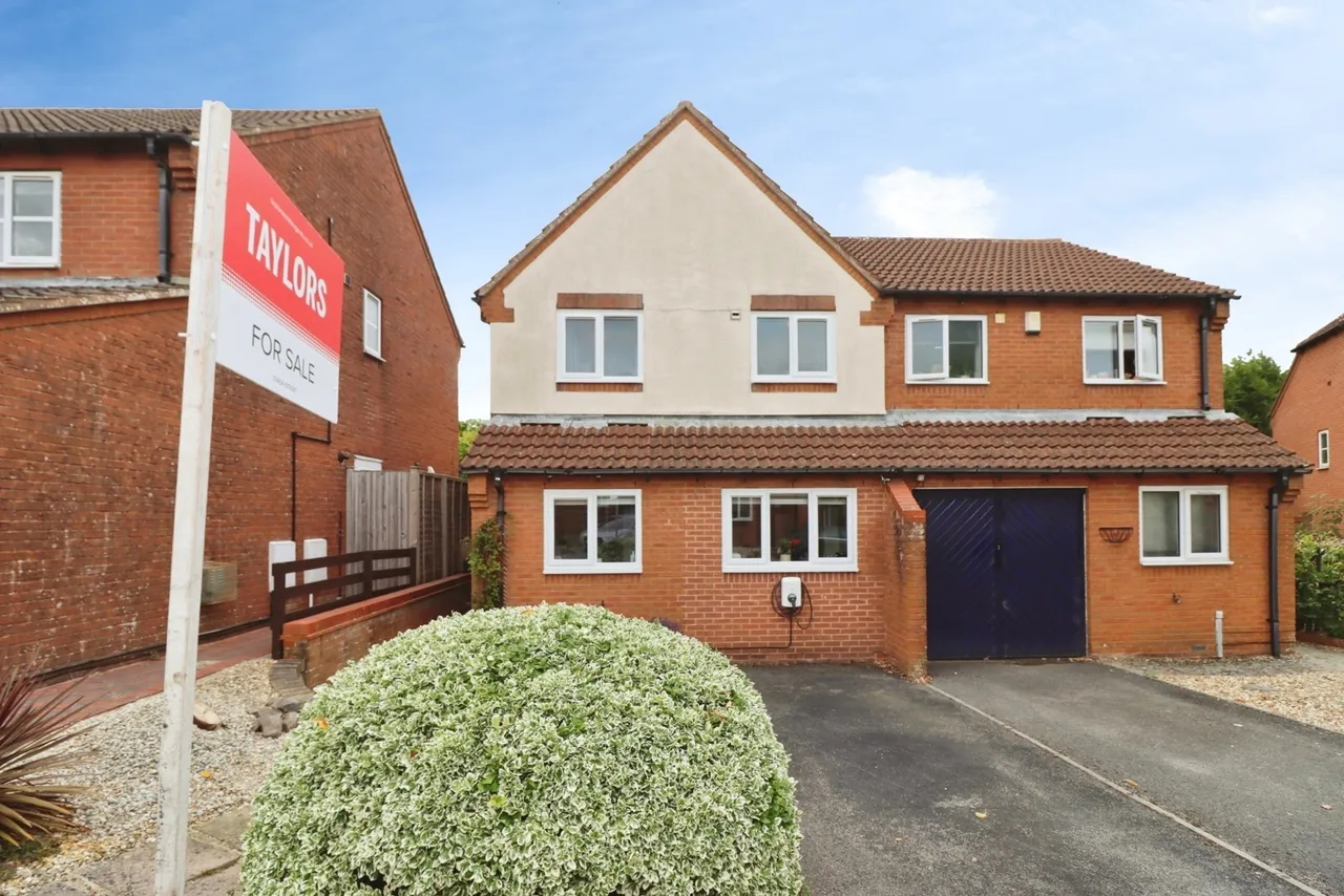 3 bed house for sale — Lapwing Close, Bradley Stoke, Bristol, BS32