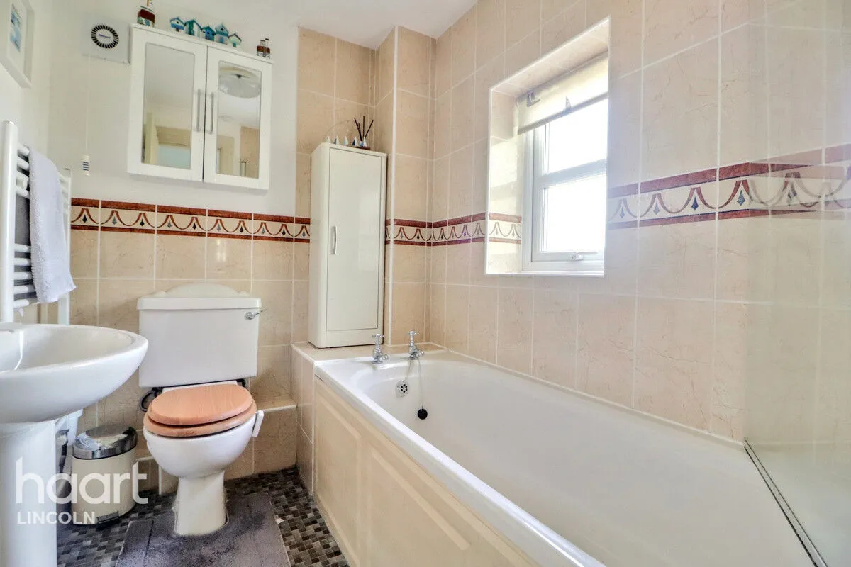 Davey Close, Sturton By Stow, LN1, photo 12