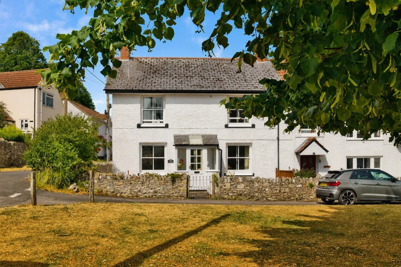 4 bed house for sale — ,, Combe St. Nicholas, Chard