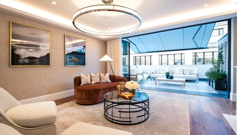 3 bed flat to rent, Young Street, London, W8