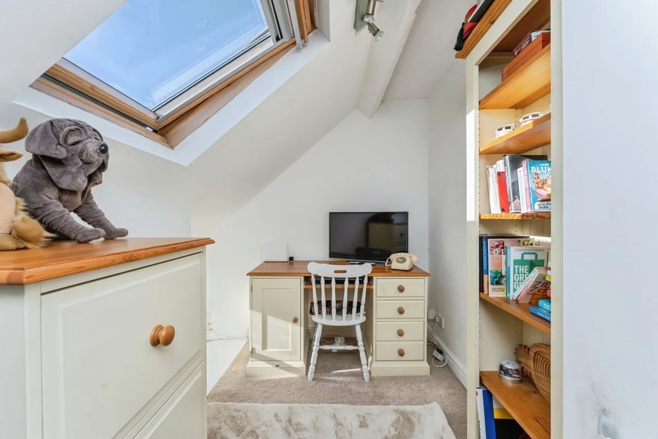 Mynydd Llan, Babell, CH8, photo 15