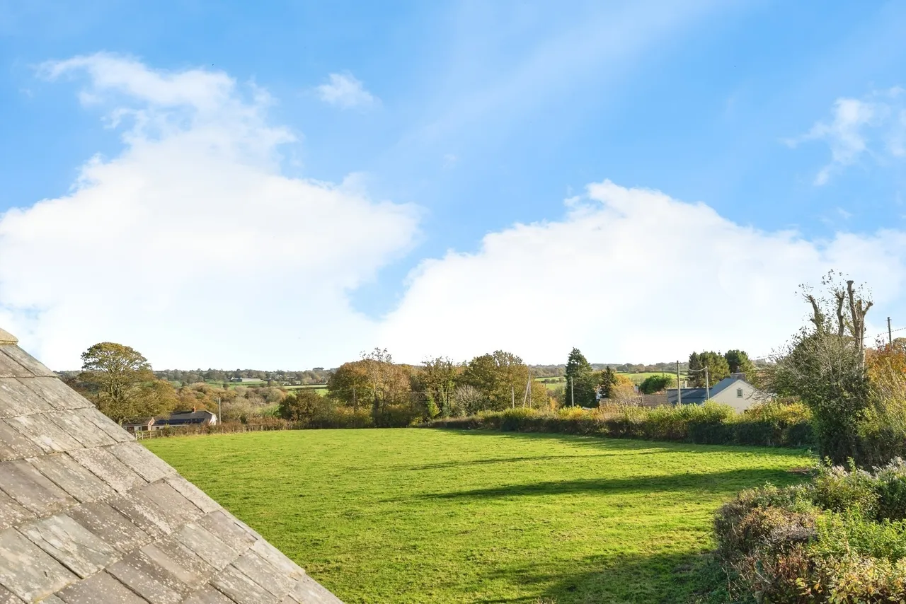 Mynydd Llan, Babell, CH8, photo 6