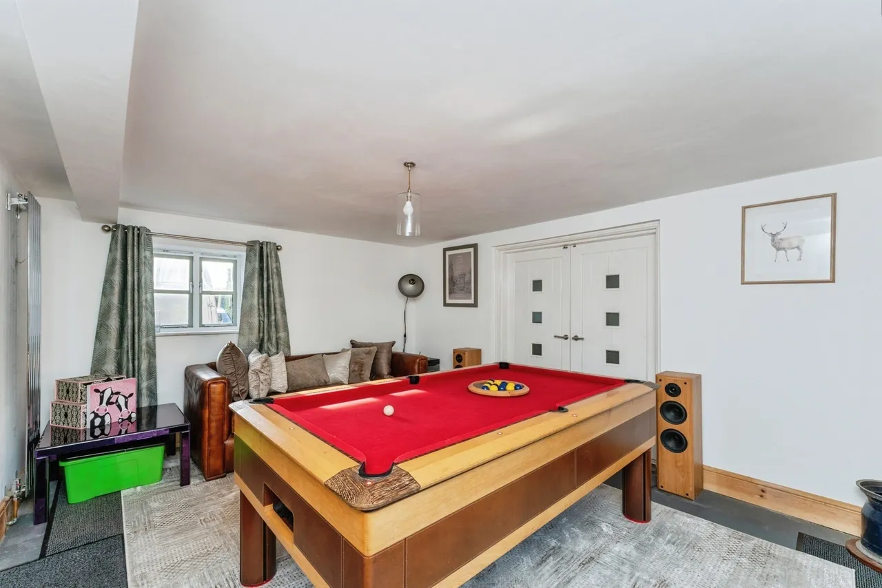 Mynydd Llan, Babell, CH8, photo 12